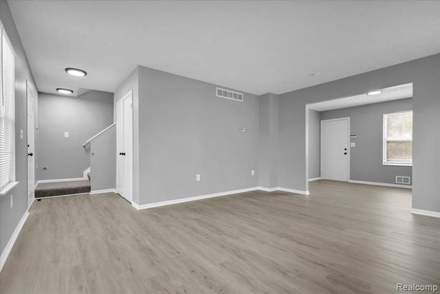 8163 Ellsworth Street, Detroit, MI 48238