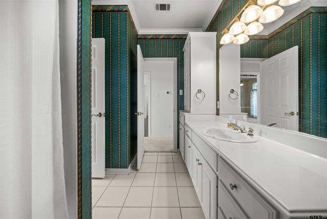 2107 Baylor Drive, Jacksonville, TX 75766