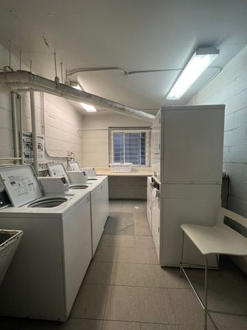 736 W Buena Avenue 208, Chicago, IL 60613