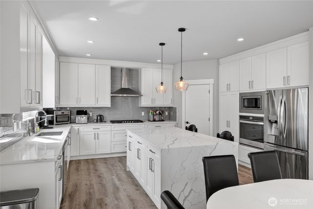 2131 Hearthstone Street, Ferndale, WA 98248