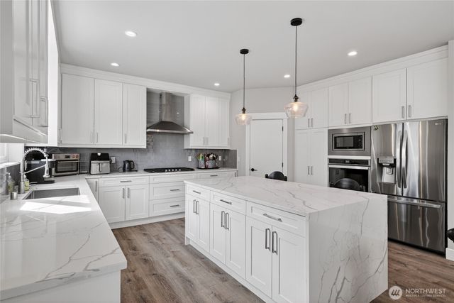 2131 Hearthstone Street, Ferndale, WA 98248