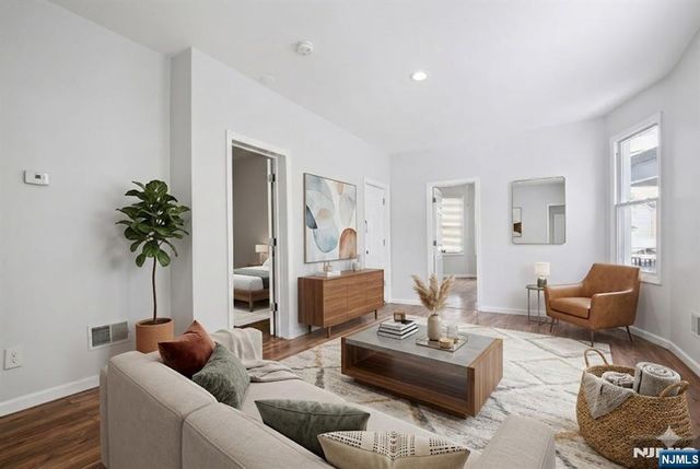 750 S 17th Street, Newark, NJ 07103