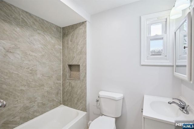 750 S 17th Street, Newark, NJ 07103