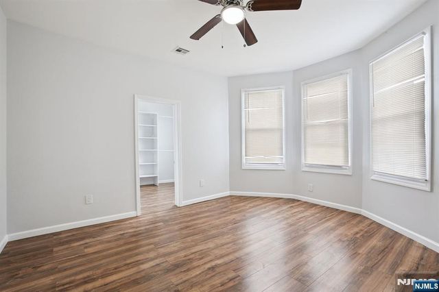 750 S 17th Street, Newark, NJ 07103