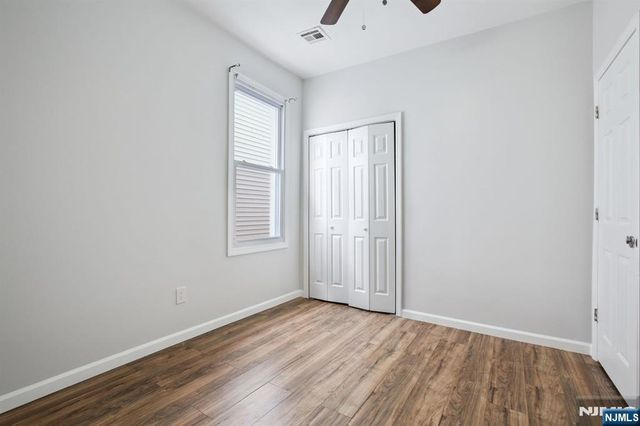 750 S 17th Street, Newark, NJ 07103