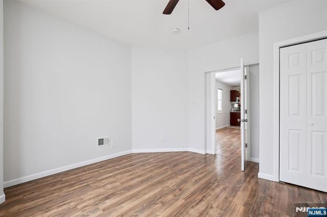 750 S 17th Street, Newark, NJ 07103