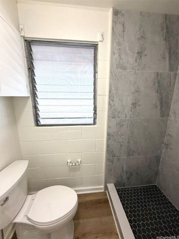 738 University Avenue 4, Honolulu, HI 96826