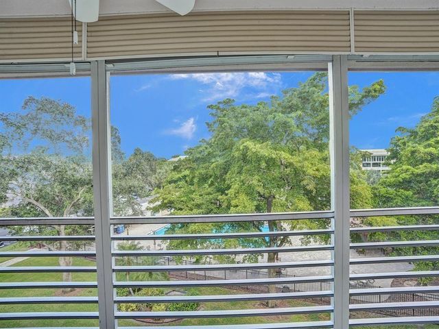 2003 Granada Drive C4, Coconut Creek, FL 33066