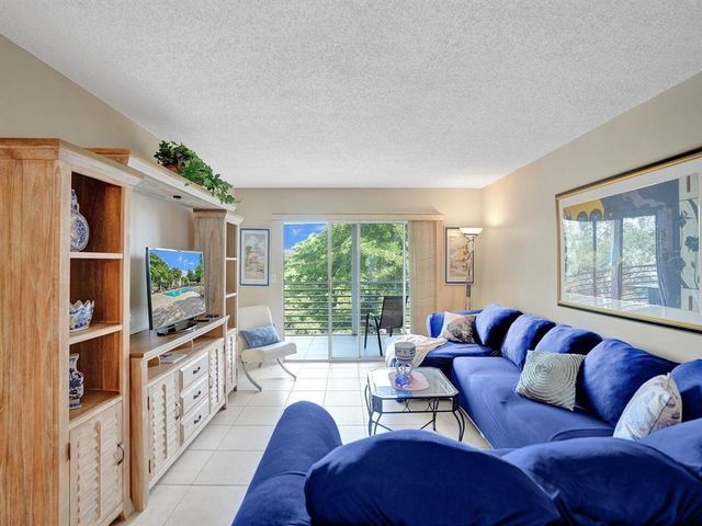 2003 Granada Drive C4, Coconut Creek, FL 33066