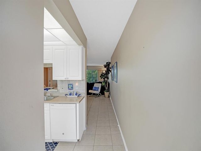 2003 Granada Drive C4, Coconut Creek, FL 33066