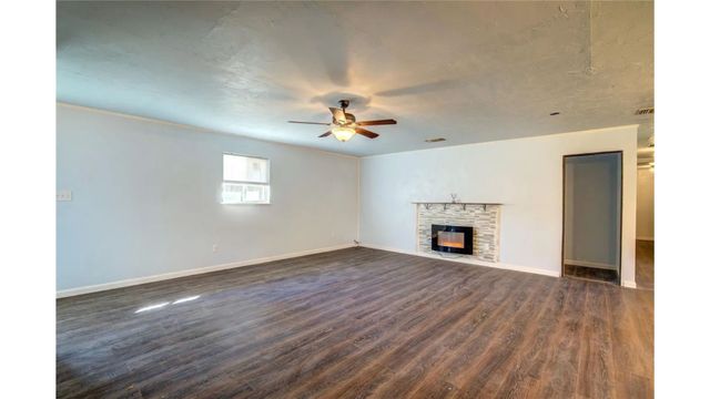 208 Miller Street, Mount Vernon, TX 75457