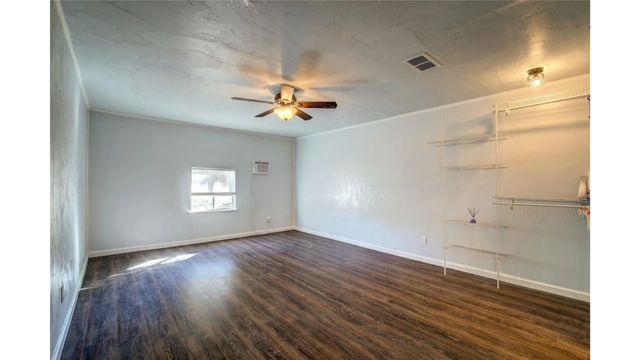 208 Miller Street, Mount Vernon, TX 75457