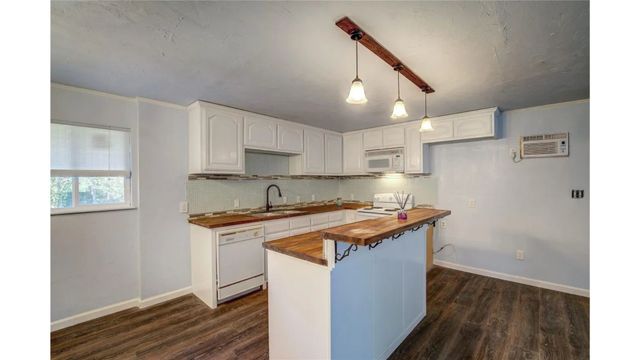 208 Miller Street, Mount Vernon, TX 75457