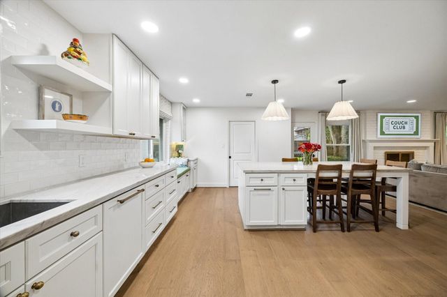 2706 Fontana Drive, Houston, TX 77043