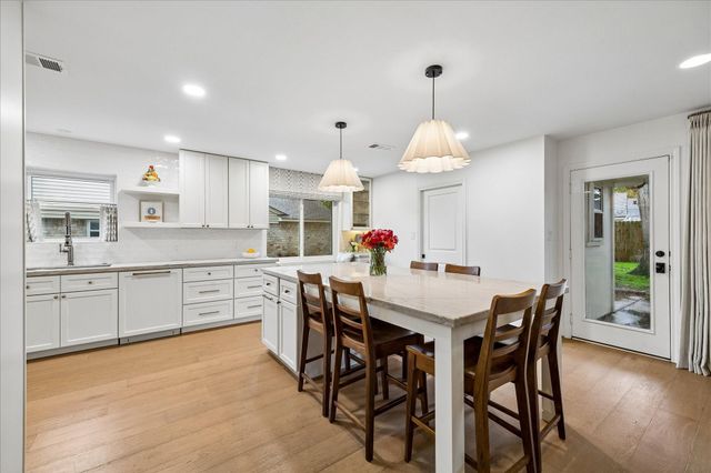 2706 Fontana Drive, Houston, TX 77043