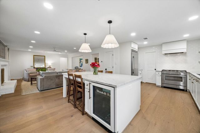 2706 Fontana Drive, Houston, TX 77043