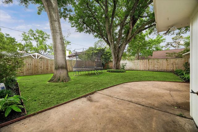 2706 Fontana Drive, Houston, TX 77043