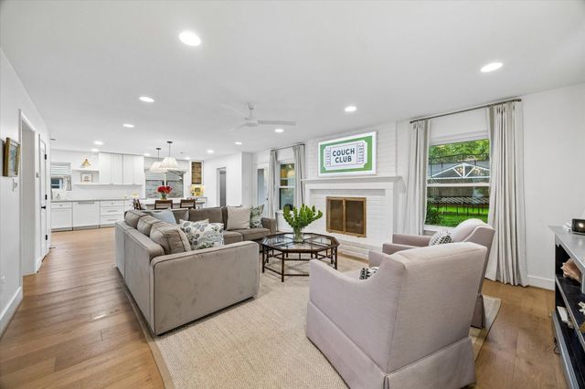 2706 Fontana Drive, Houston, TX 77043