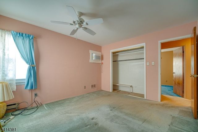 1074 Garry Ter, Secaucus Town, NJ 07094
