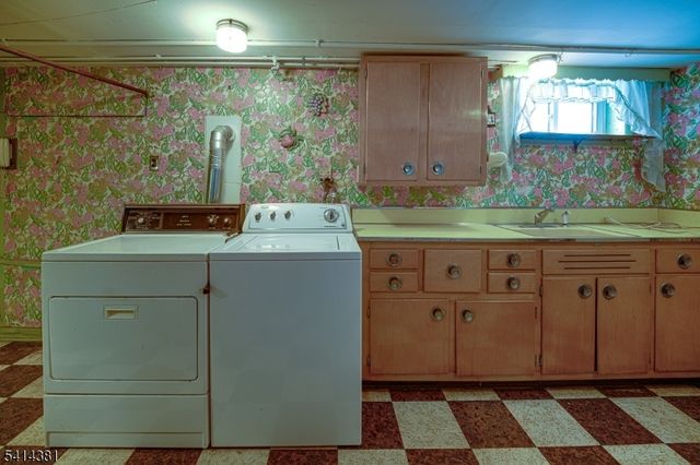 1074 Garry Ter, Secaucus Town, NJ 07094