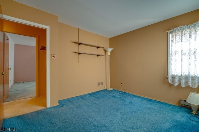 1074 Garry Ter, Secaucus Town, NJ 07094