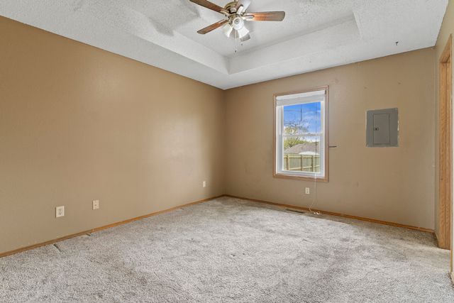 5661 S Dayton Avenue, Springfield, MO 65810