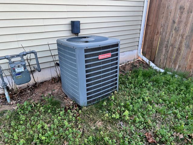 5661 S Dayton Avenue, Springfield, MO 65810