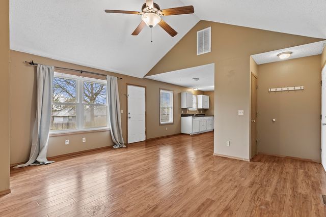 5661 S Dayton Avenue, Springfield, MO 65810