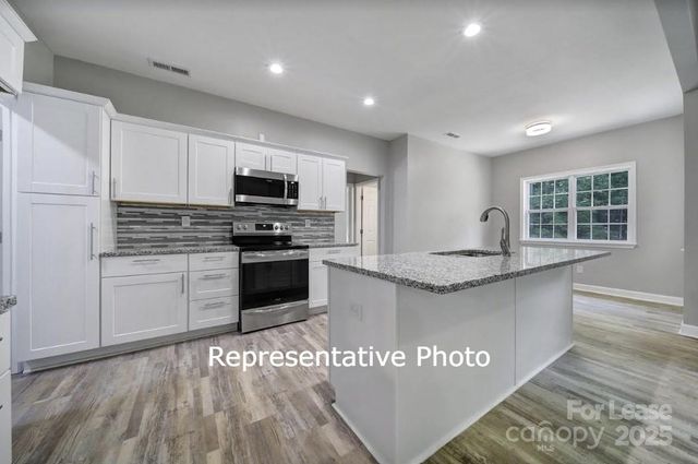 595 Foxwood Drive SE, Concord, NC 28025