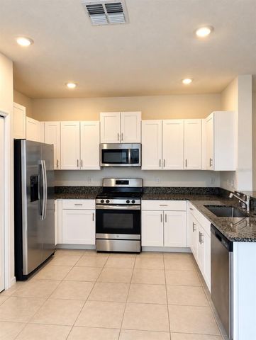 8212 CRESCENT OAKS DRIVE, New Port Richey, FL 34655