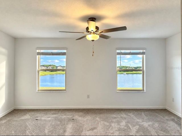8212 CRESCENT OAKS DRIVE, New Port Richey, FL 34655