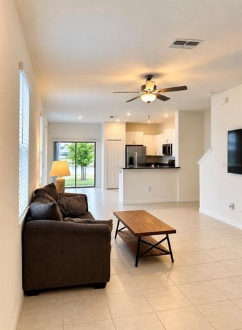 8212 CRESCENT OAKS DRIVE, New Port Richey, FL 34655