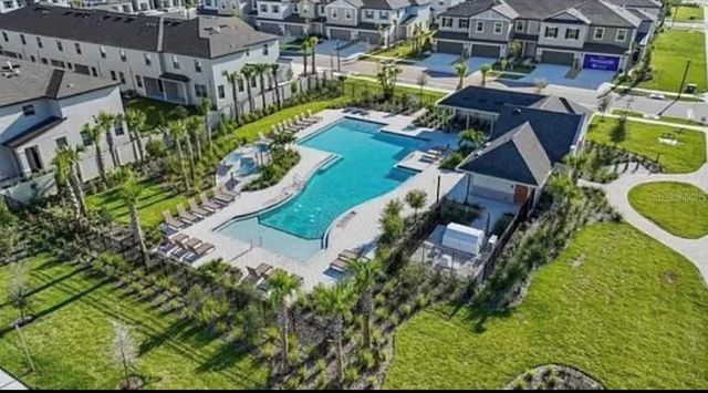 8212 CRESCENT OAKS DRIVE, New Port Richey, FL 34655