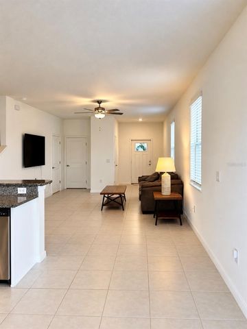 8212 CRESCENT OAKS DRIVE, New Port Richey, FL 34655