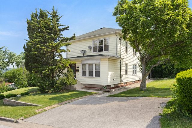 415 Fremont Street, Lemont, IL 60439