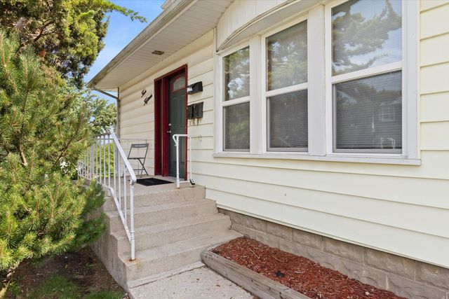 415 Fremont Street, Lemont, IL 60439