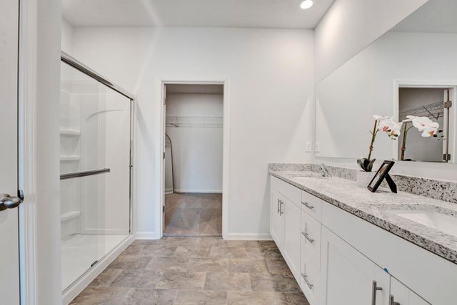 4226 SANDY HOLLOW LN, Millington, TN 38053