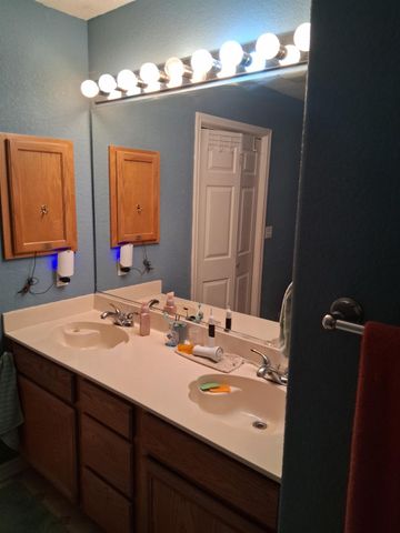 652 Pecan LN, Cottonwood Shores, TX 78657