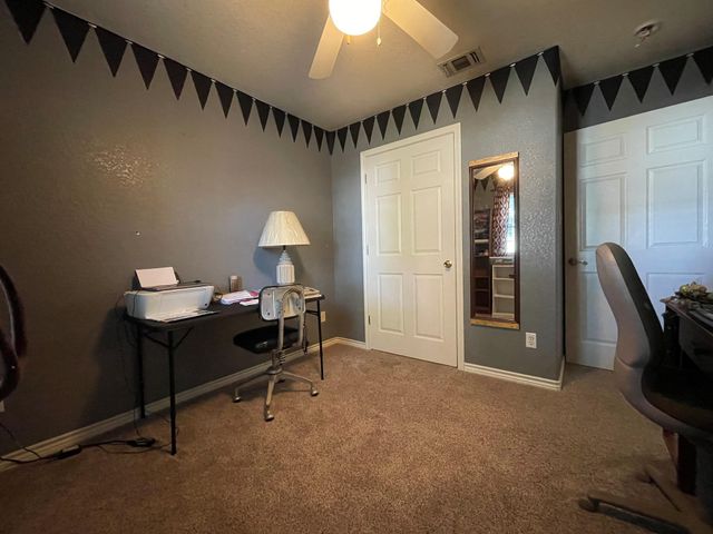 652 Pecan LN, Cottonwood Shores, TX 78657