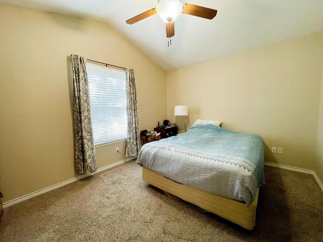 652 Pecan LN, Cottonwood Shores, TX 78657