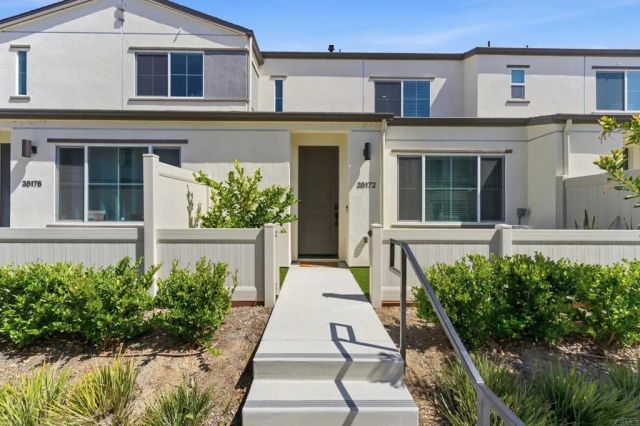 35172 Rangpur Lane, Fallbrook, CA 92028