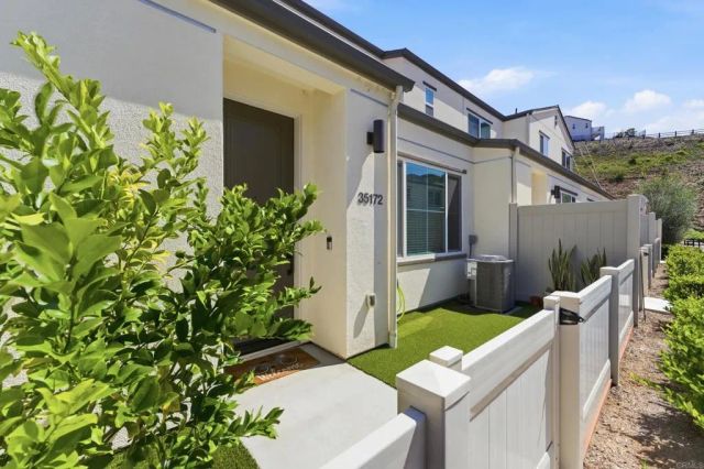 35172 Rangpur Lane, Fallbrook, CA 92028
