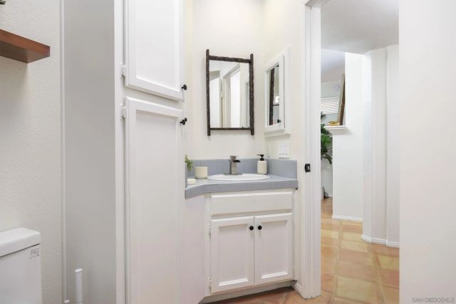 2242 Congress St, San Diego, CA 92110
