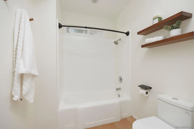 2242 Congress St, San Diego, CA 92110
