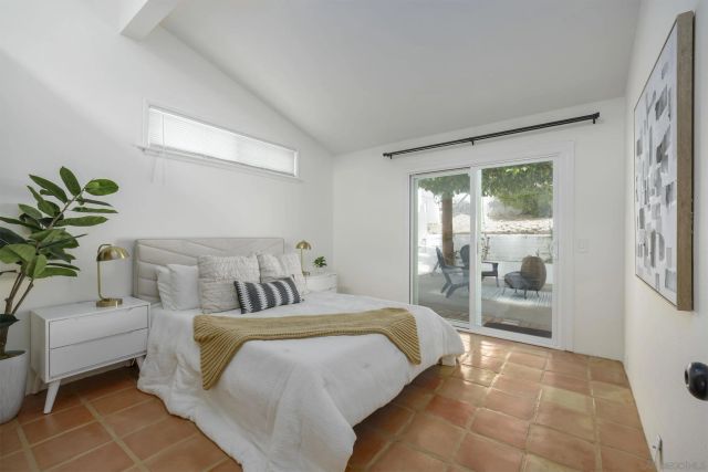 2242 Congress St, San Diego, CA 92110