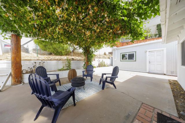 2242 Congress St, San Diego, CA 92110
