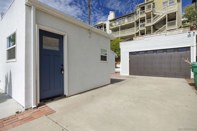 2242 Congress St, San Diego, CA 92110