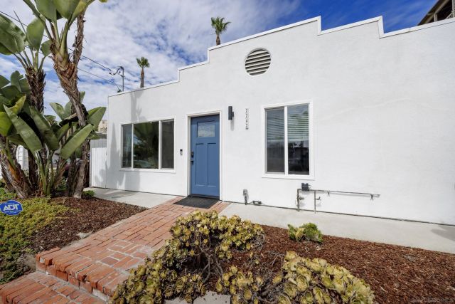 2242 Congress St, San Diego, CA 92110