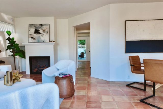 2242 Congress St, San Diego, CA 92110