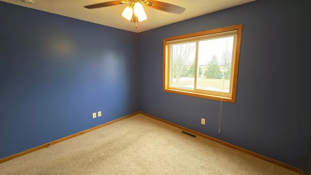 40566 Golden Avenue, North Branch, MN 55056